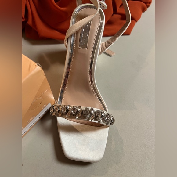 Be Mine Bridal heels size 8 - Picture 2 of 2